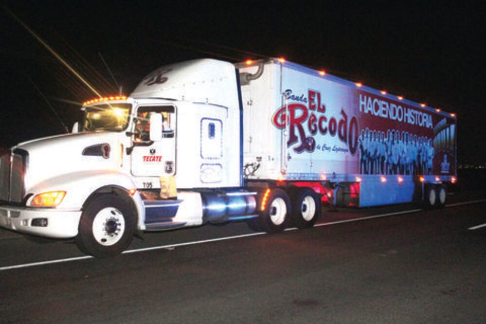 Tráiler de El Recodo libra intento de asalto