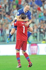 Holanda e Italia ya son mundialistas