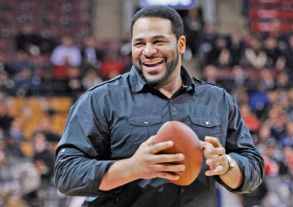 ‘El Bus’ Bettis presenta el Madden 15 en México