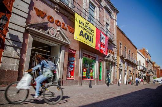 Unos prefieren descansar y otros comprar en el Buen Fin