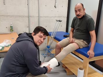 Gracias a una prótesis, José Luis recupera la movilidad y la independencia