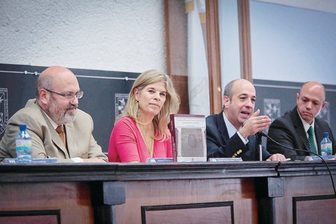 Expertos proponen revisar Constitución