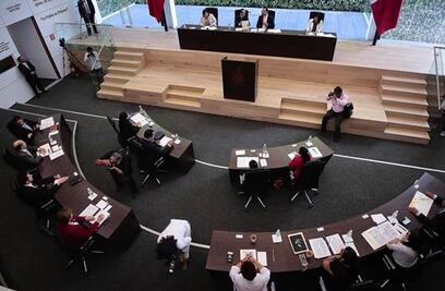 "Excesivo, pago a legisladores"