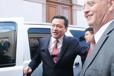 Osorio Chong evade tema de normalistas