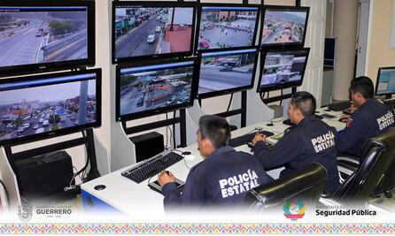 Con retraso, policía retoma control de C4