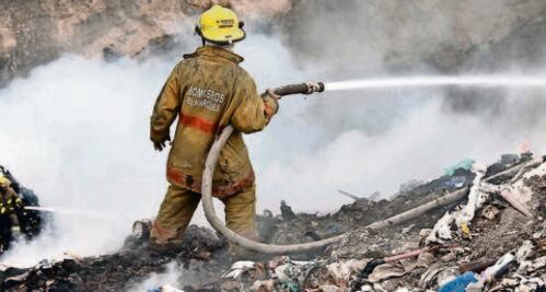 Bomberos, sin prestaciones de ley