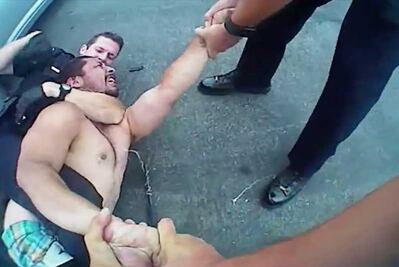 Video. Someten y asfixian a hispano durante arresto en EU