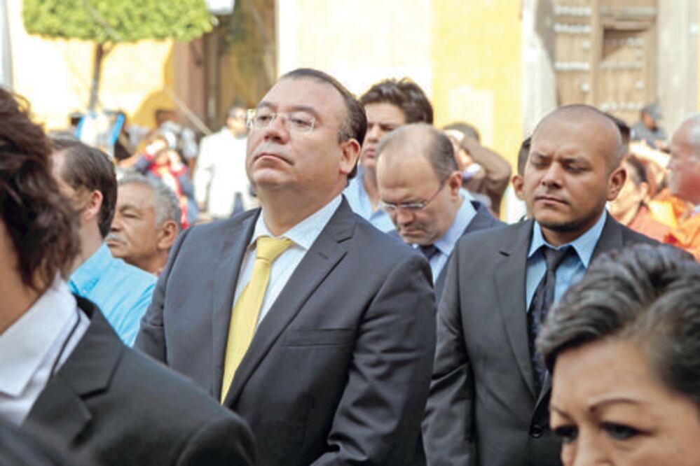 Pide Camacho que el gobernador cumpla