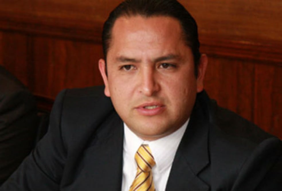 Sin tolerancia a policías corruptos: Pineda 