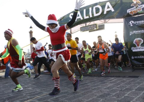 Celebran cuarta Carrera del Pavo 2013