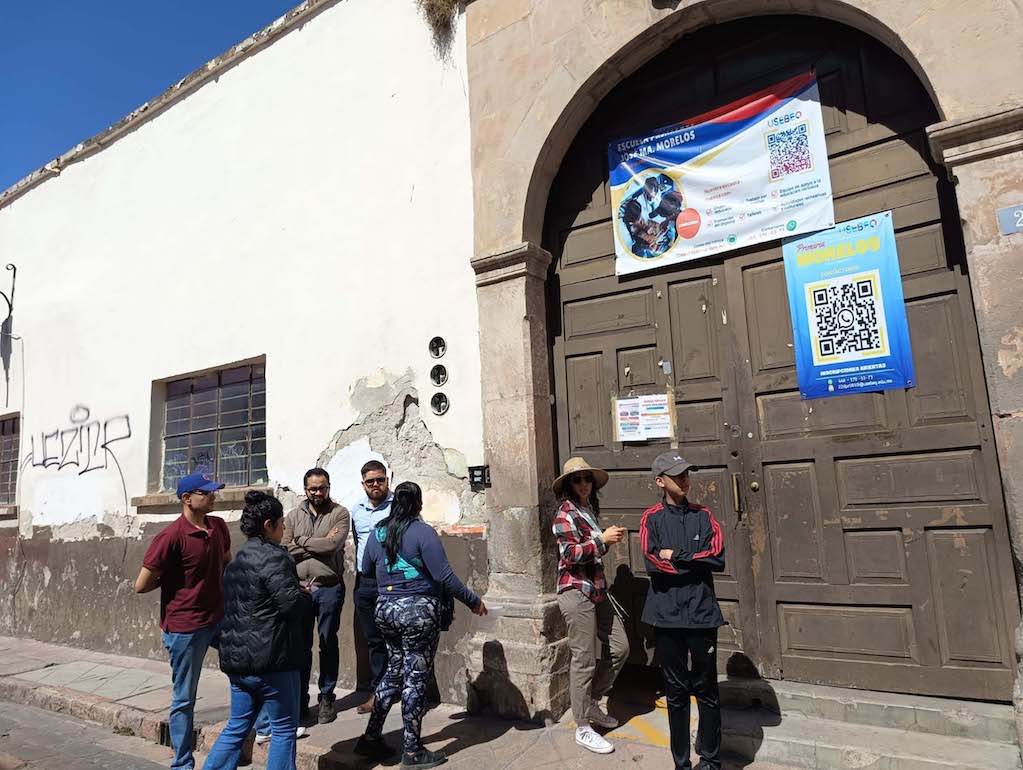 Suspenden a directora para investigar abuso en primaria