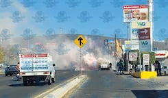 Se incendia camioneta en el Anillo Vial Fray Junípero Serra