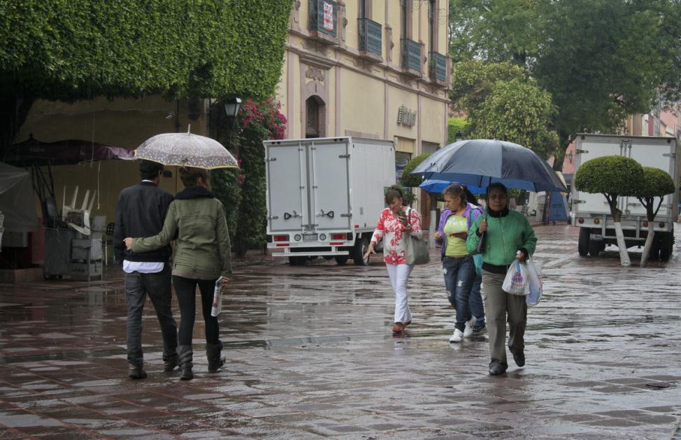 Lluvias ocasionan caos en Querétaro