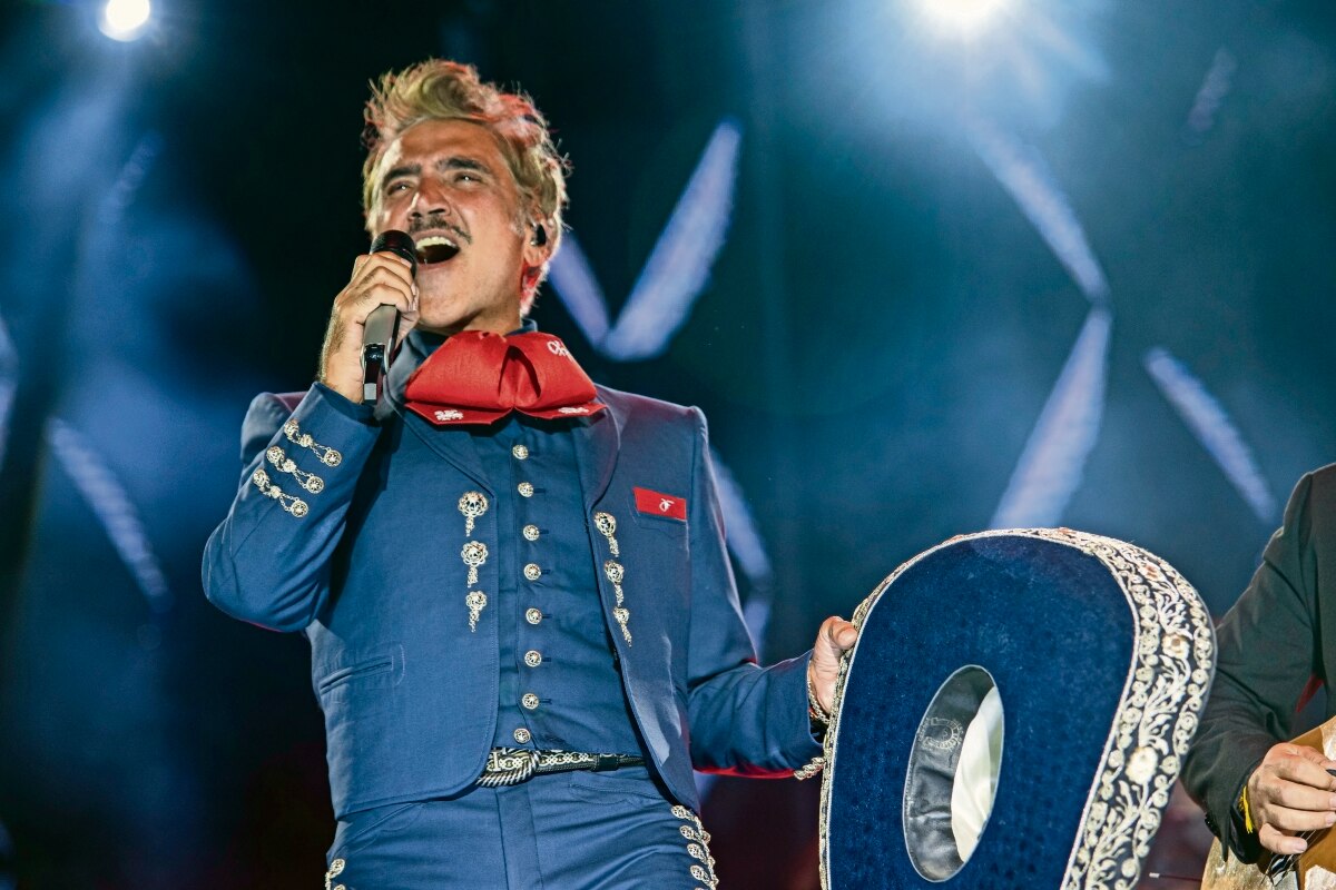 El Potrillo se luce en su cita con el público queretano