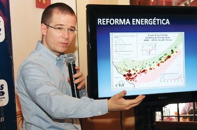 Anuncian panistas reforma energética