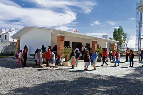 Beneficia DIF municipal a más de 15 mil personas