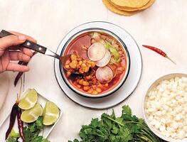 Elaborar pozole cuesta a queretanos 716 pesos