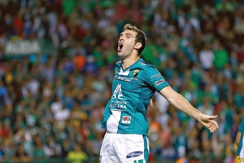 Carlos Slim 2 Azcárraga 0