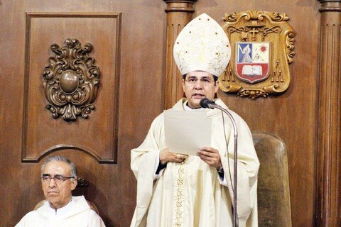 Invita obispo a celebrar nuevas canonizaciones