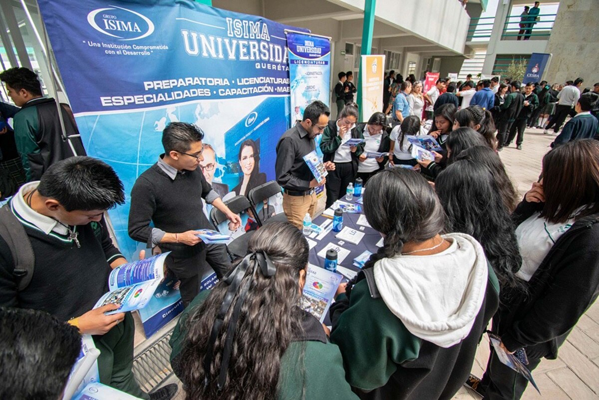 Realizan en El Marqués feria de orientación vocacional
