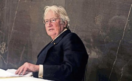 Despiden al historiador inglés Hugh Thomas