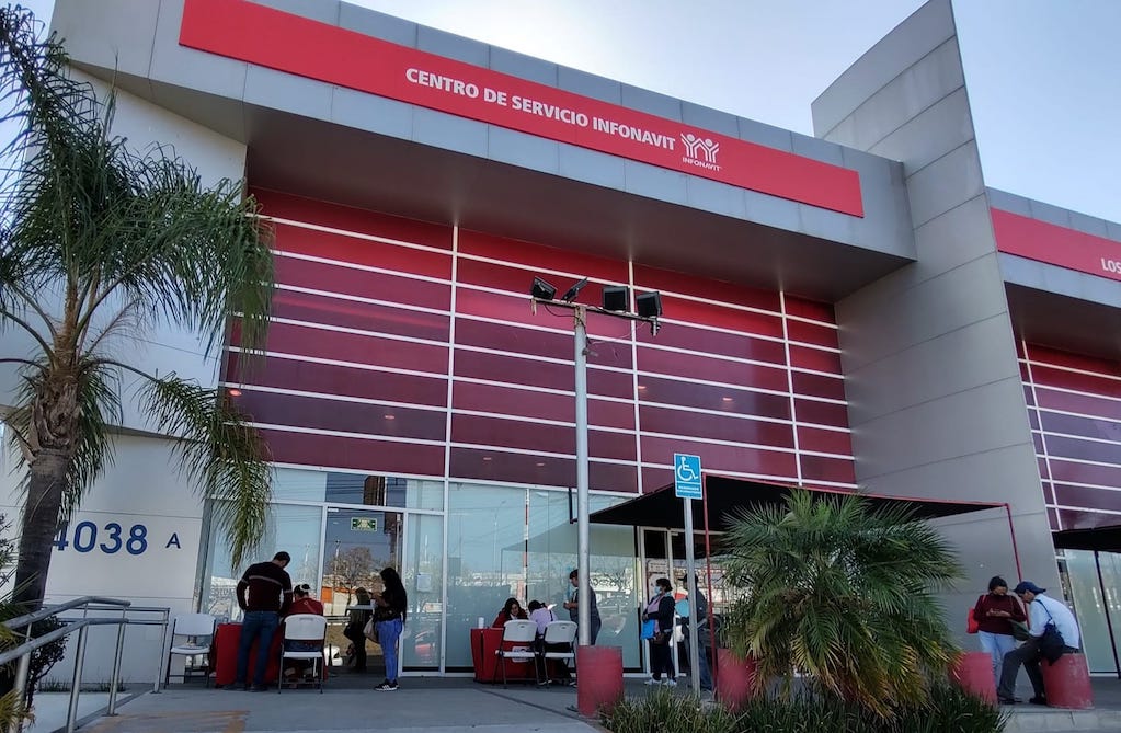 Infonavit alerta sobre operación de “coyotes”