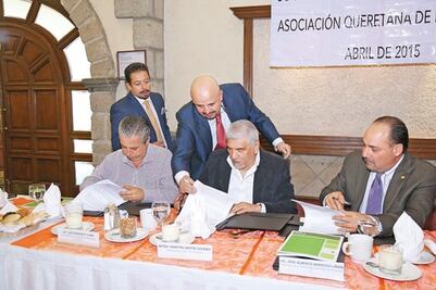 Cantantes “abusan” de los autores