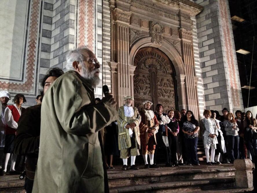 Hugo Gutiérrez Vega presenció el festejo por los 55 años de la compañía que fundó; en 2015 no pudo asistir por problemas de salud. (FOTOS: ARCHIVO. EL UNIVERSAL)