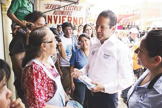 Domínguez va por más bibliotecas