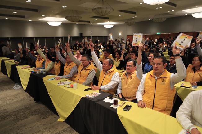 Disputas en el PRD atrasan selección de candidato 