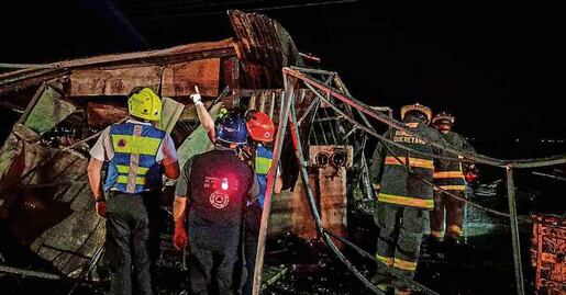 Protección Civil de Querétaro investiga incendio en Buenavista