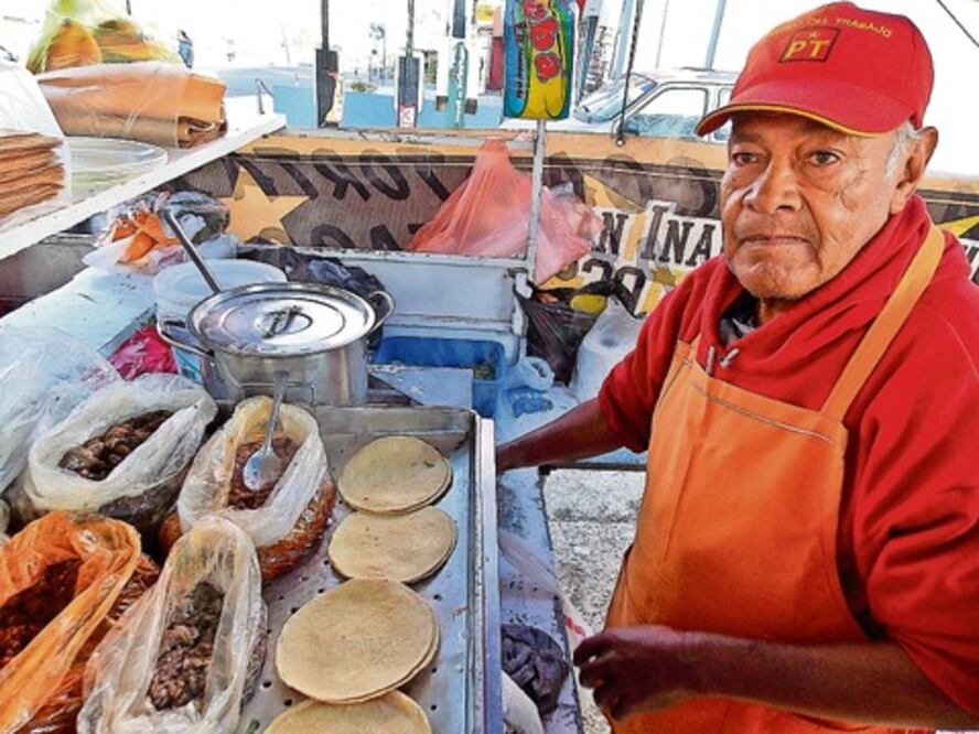 Servir a los demás,  un  motivo para existir