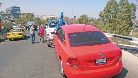 Retienen en TAQ 14 vehículos; no confirman que sean Uber