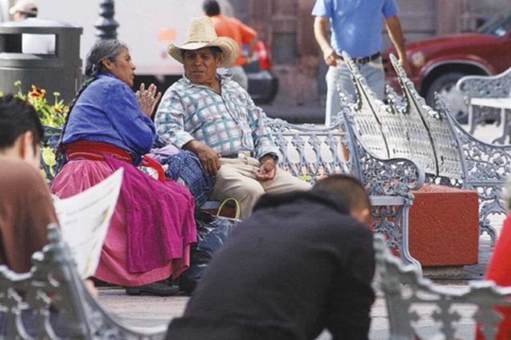 Indígenas carecen de empleo, aseguran