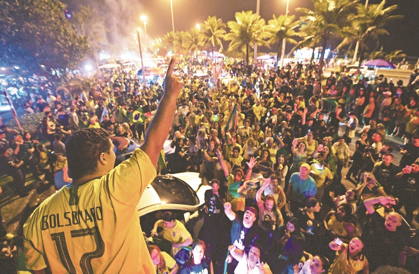 Bolsonaro se impone; no evita segunda vuelta