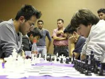 Jugaron ajedrez en la Salvador Allende