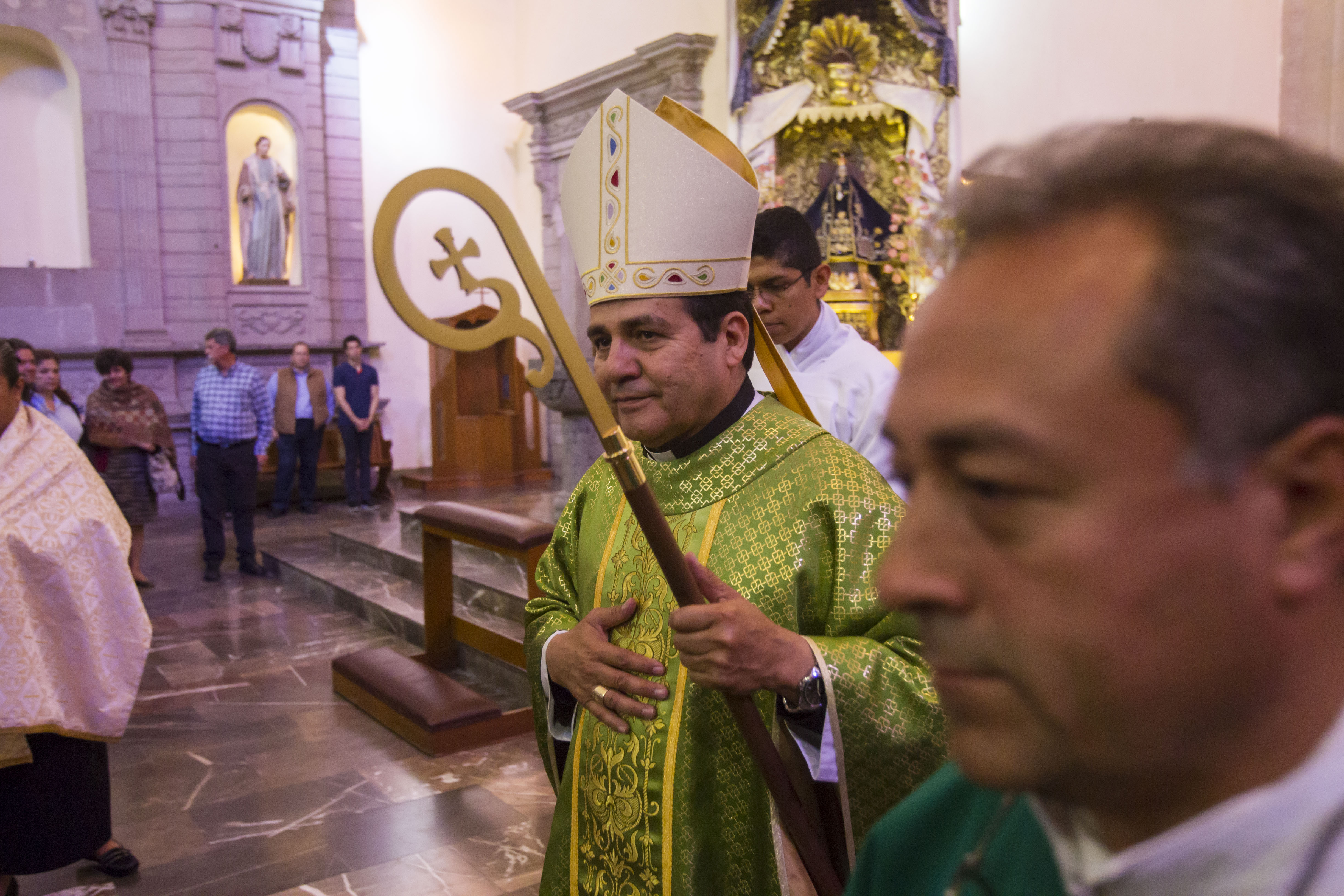 Cuestionan injerencia de la Iglesia en políticas públicas