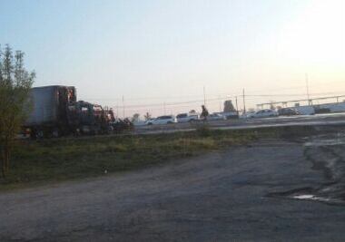 Detenida carretera 57 por incendió de tráiler