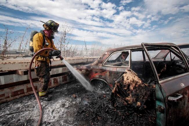 Dentro de una empresa, uno de los peligros más comunes son los incendios, pueden surgir de productos inflamables, tóxicos o explosivos, hasta por el uso inadecuado en las instalaciones eléctricas. / Foto: Archivo
