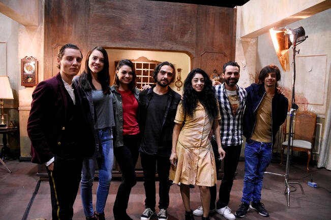 Entran a hotel de terror en web serie