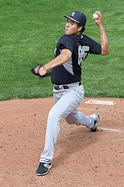 Cumple sueño al lanzar en NY