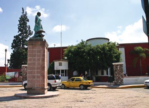 Becas a estudiantes en Corregidora