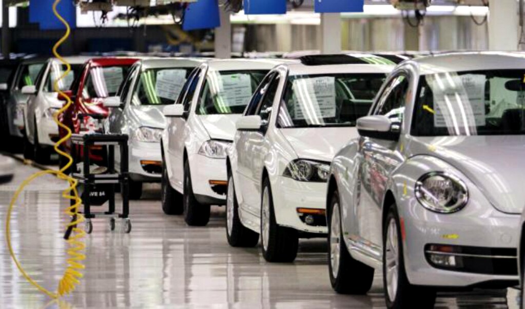 Industria de autos logra producción y exportación récord