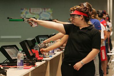 Zavala se enfunda plata