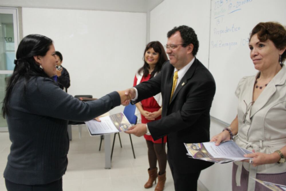 Capacita UAQ a personal en primeros auxilios