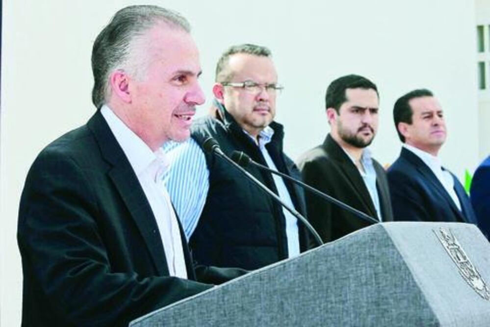 Pide Alfredo Gobera respeto a los médicos del sector salud 