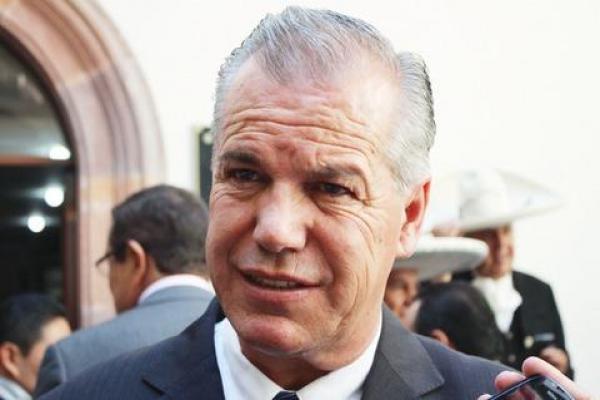 Exige se cumplan derechos laborales