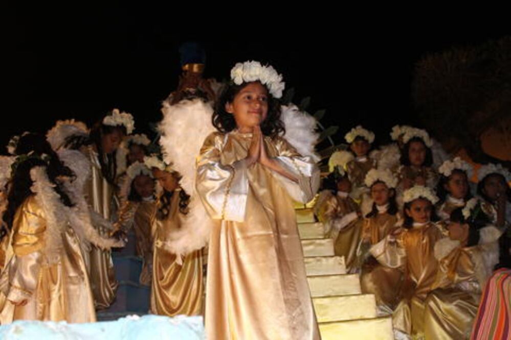Tradicional desfile de Carros Bíblicos