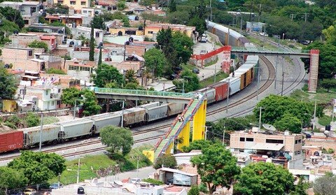 Ven retraso en proyecto de tren rápido