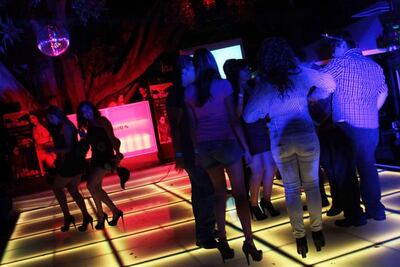 Buscan evitar la violencia en los bares y antros